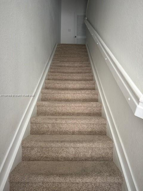 MIAMI LAND AND DEVELOPMEN - Residential Lease