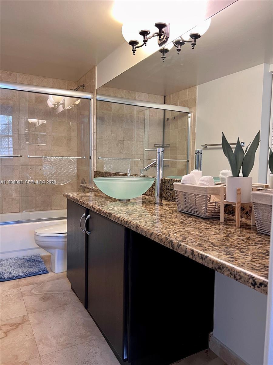 THE YACHT CLUB AT AVENTUR - Residential