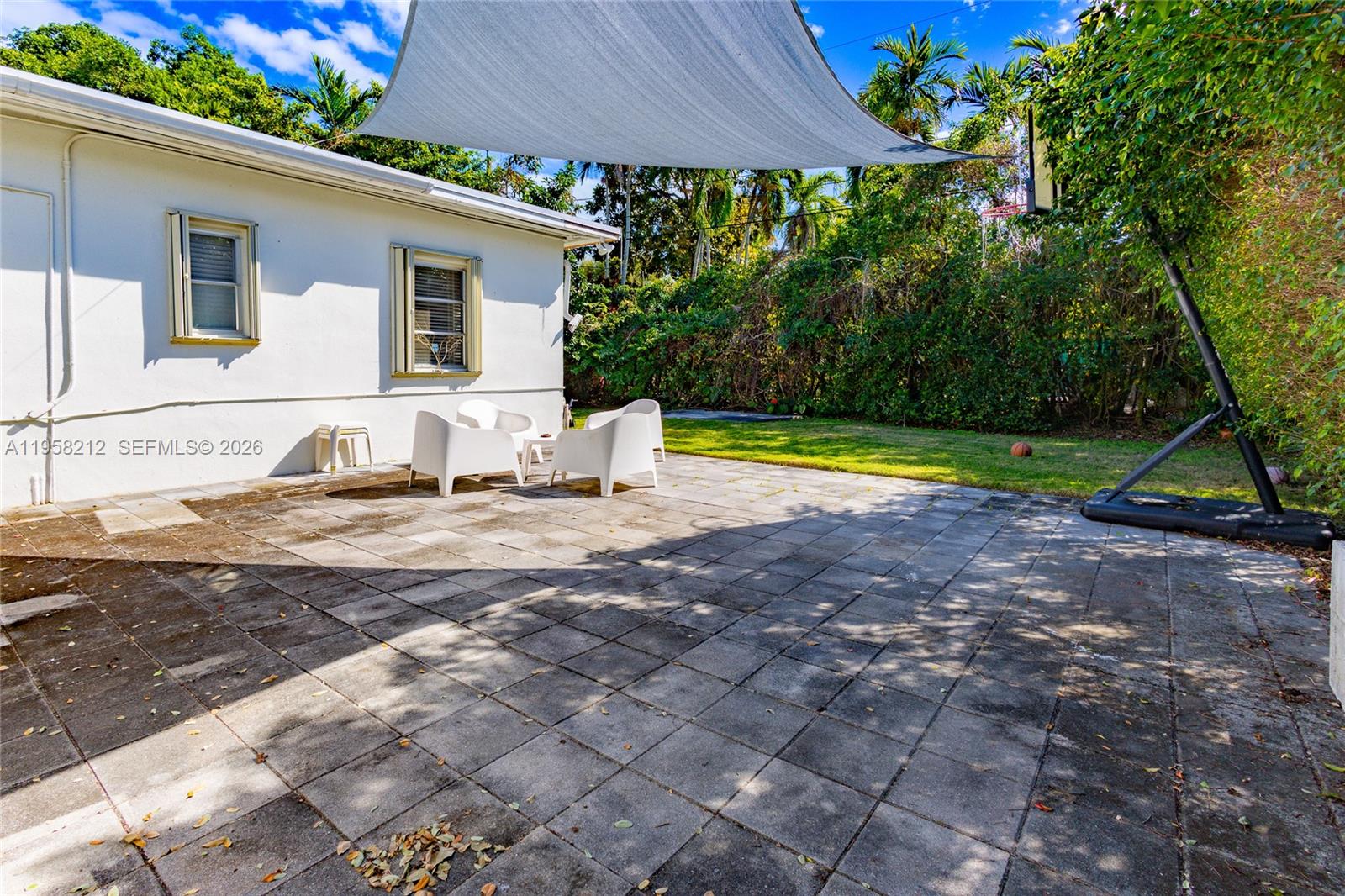 RIVIERA ESTATES 2ND ADDN - Residential