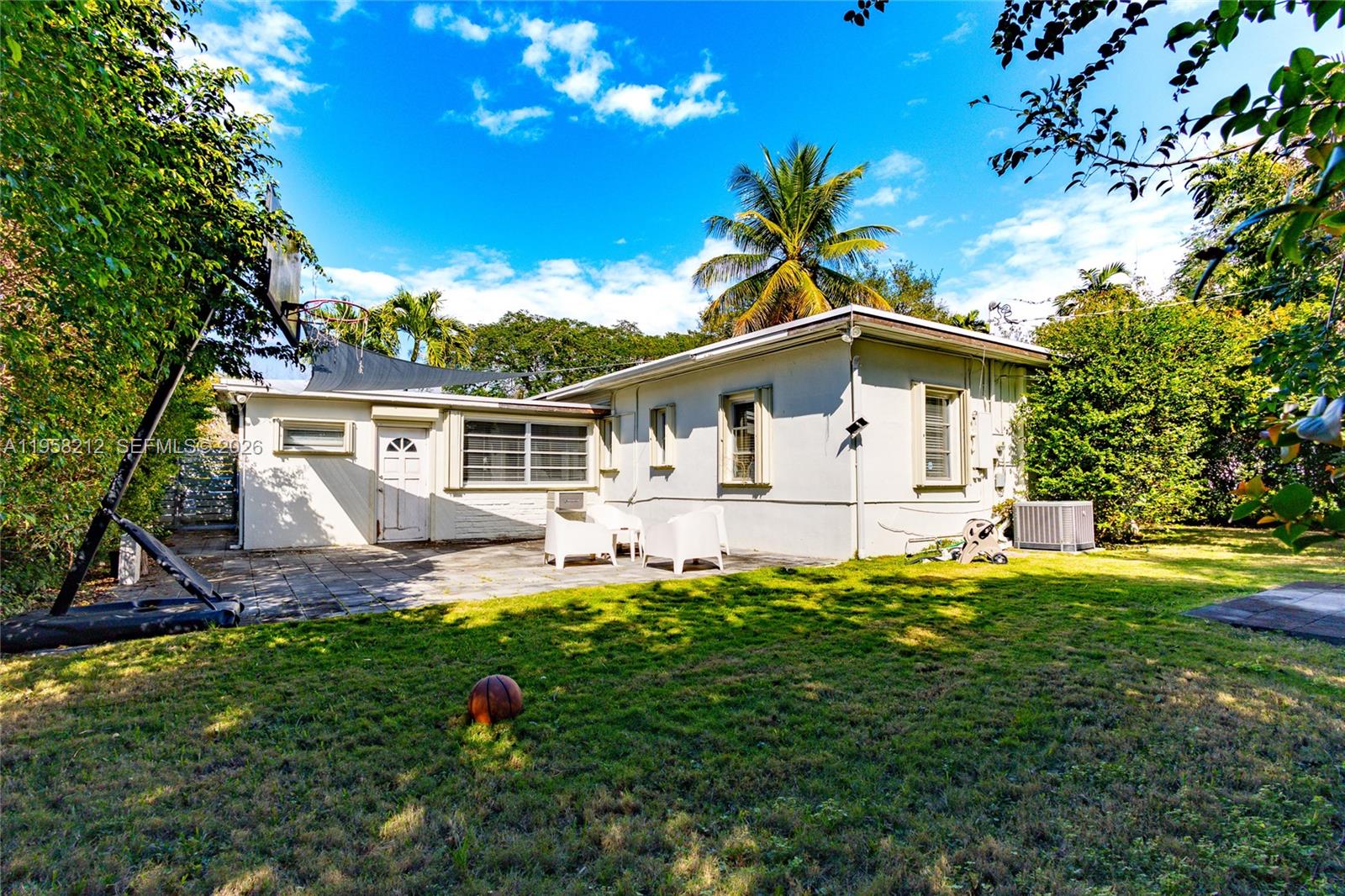 RIVIERA ESTATES 2ND ADDN - Residential