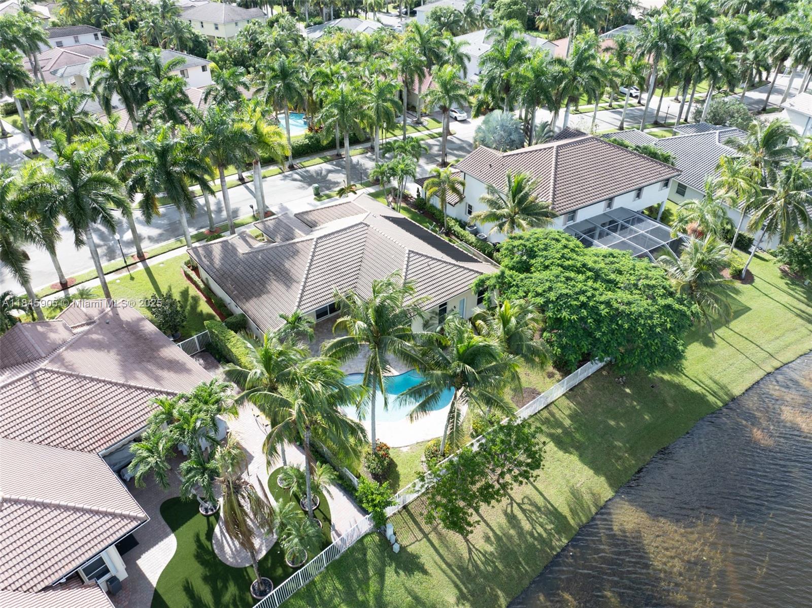 SECTOR 2-PARCELS 11 27 28 - Residential Lease