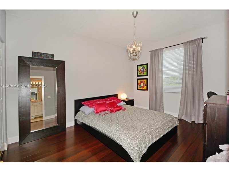 SECTOR 2-PARCELS 11 27 28 - Residential Lease