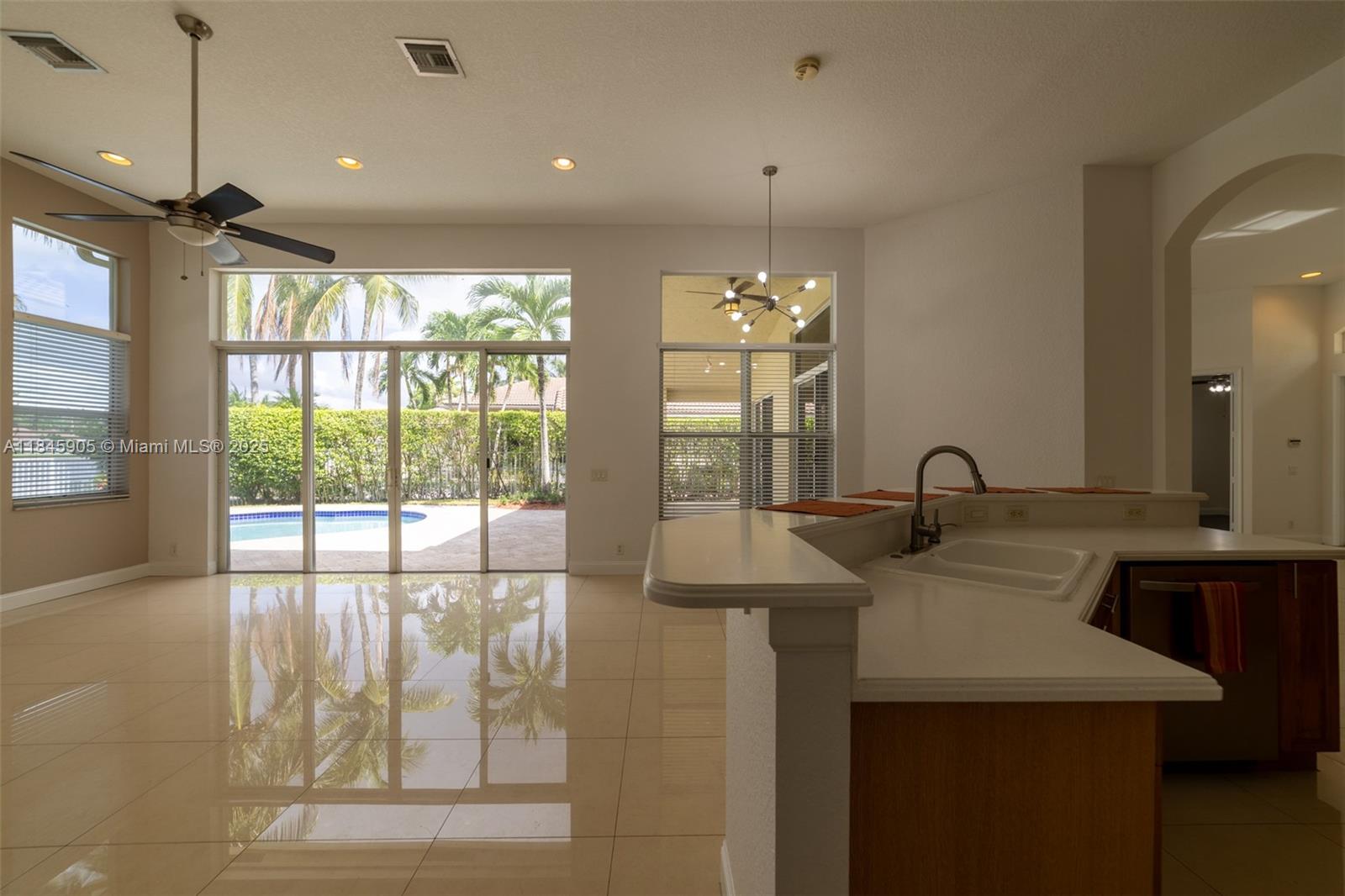 SECTOR 2-PARCELS 11 27 28 - Residential Lease