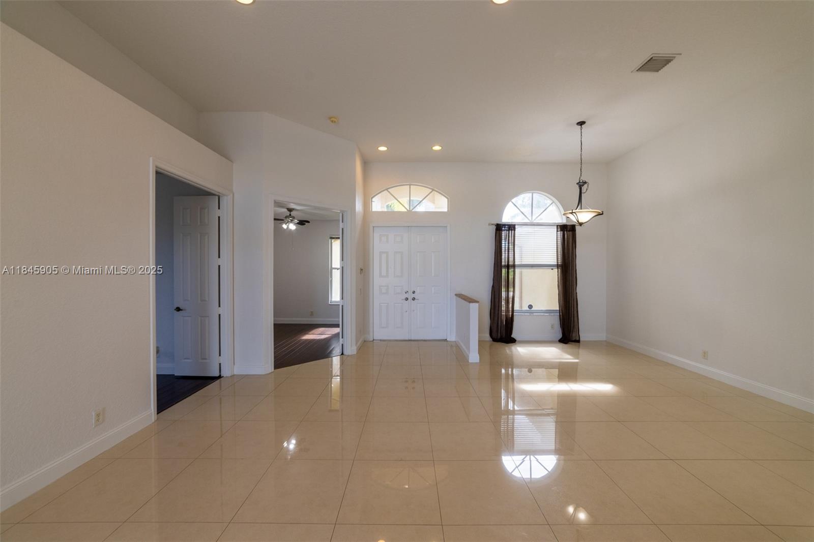 SECTOR 2-PARCELS 11 27 28 - Residential Lease