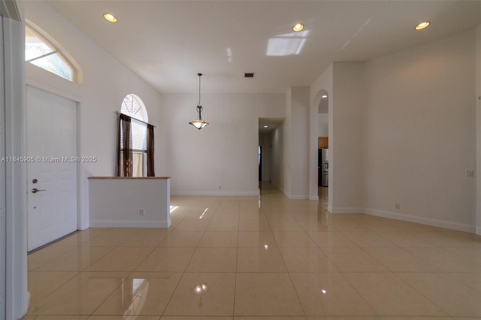 SECTOR 2-PARCELS 11 27 28 - Residential Lease