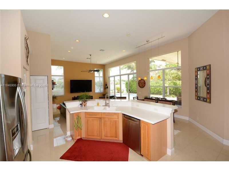 SECTOR 2-PARCELS 11 27 28 - Residential Lease