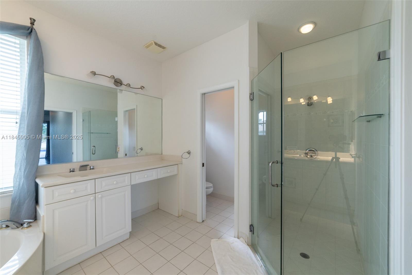 SECTOR 2-PARCELS 11 27 28 - Residential Lease