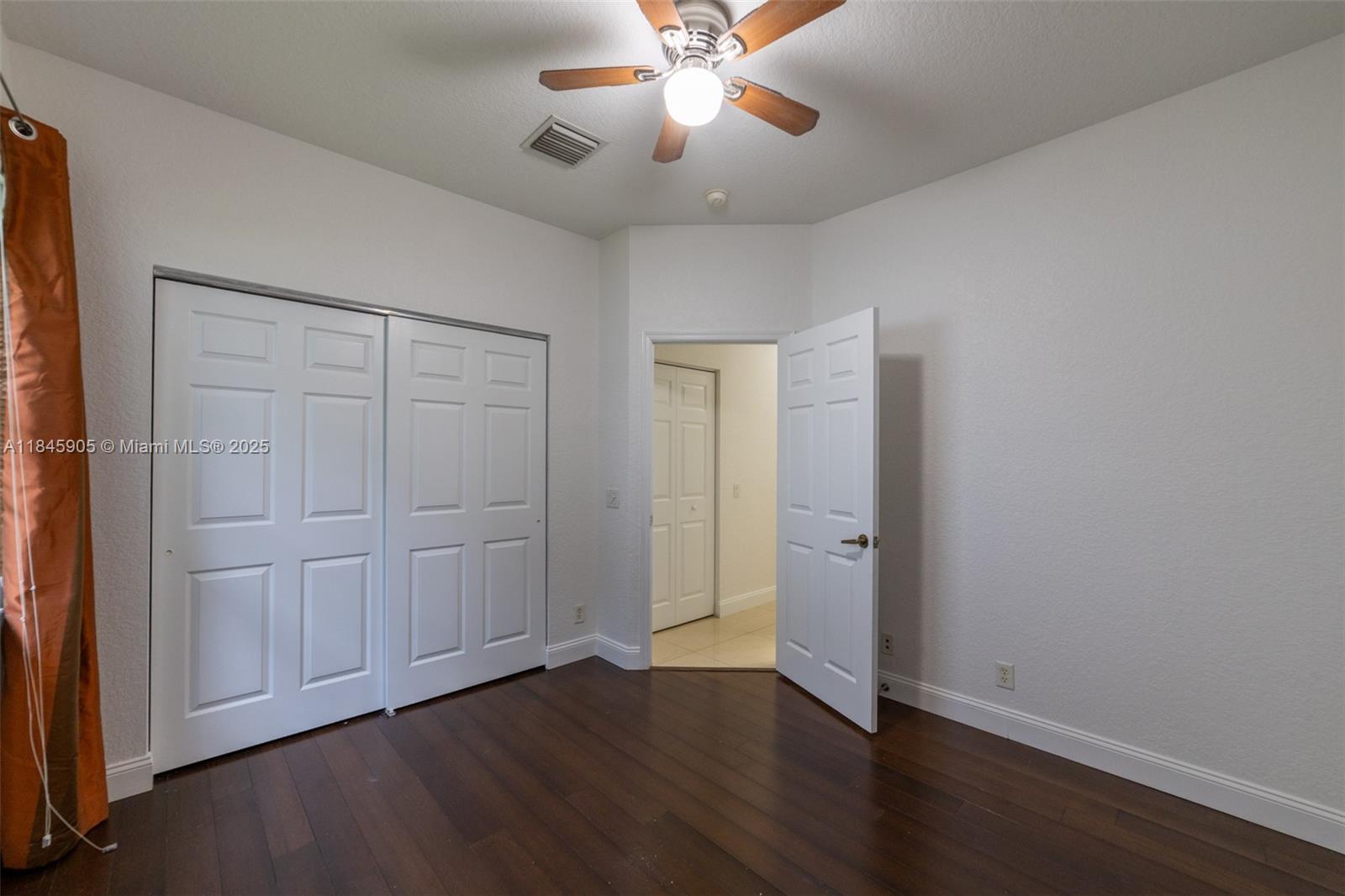 SECTOR 2-PARCELS 11 27 28 - Residential Lease