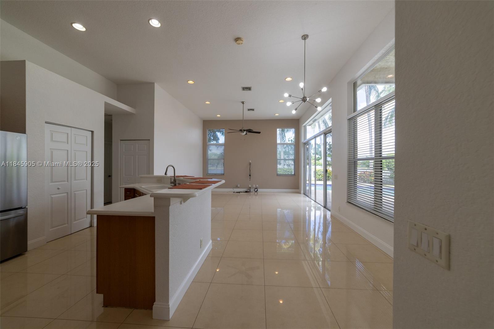 SECTOR 2-PARCELS 11 27 28 - Residential Lease