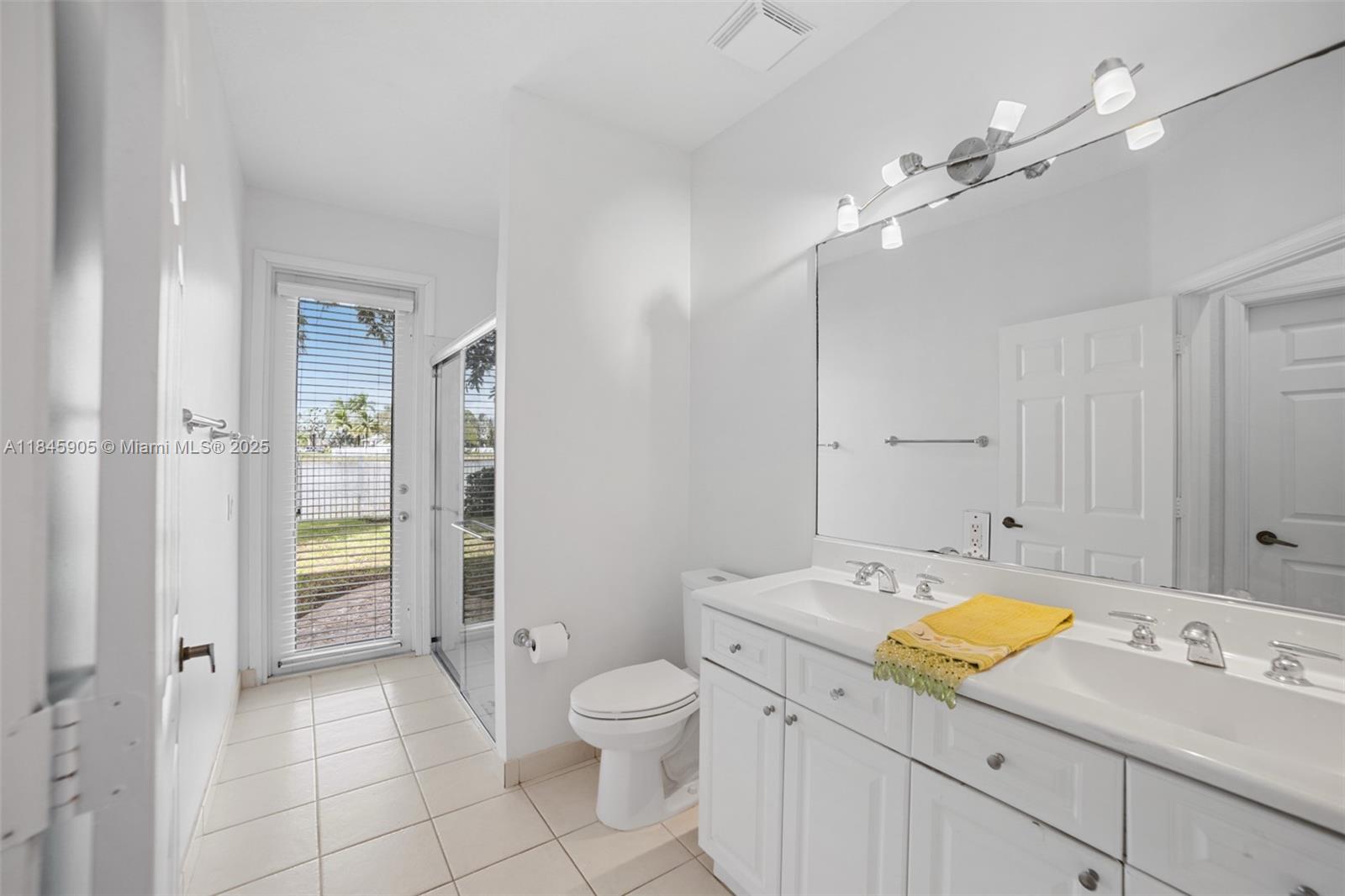 SECTOR 2-PARCELS 11 27 28 - Residential Lease