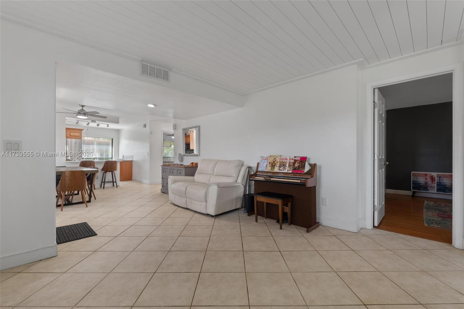 VILLAGE AT BOCA RIO PH 1 - Residential