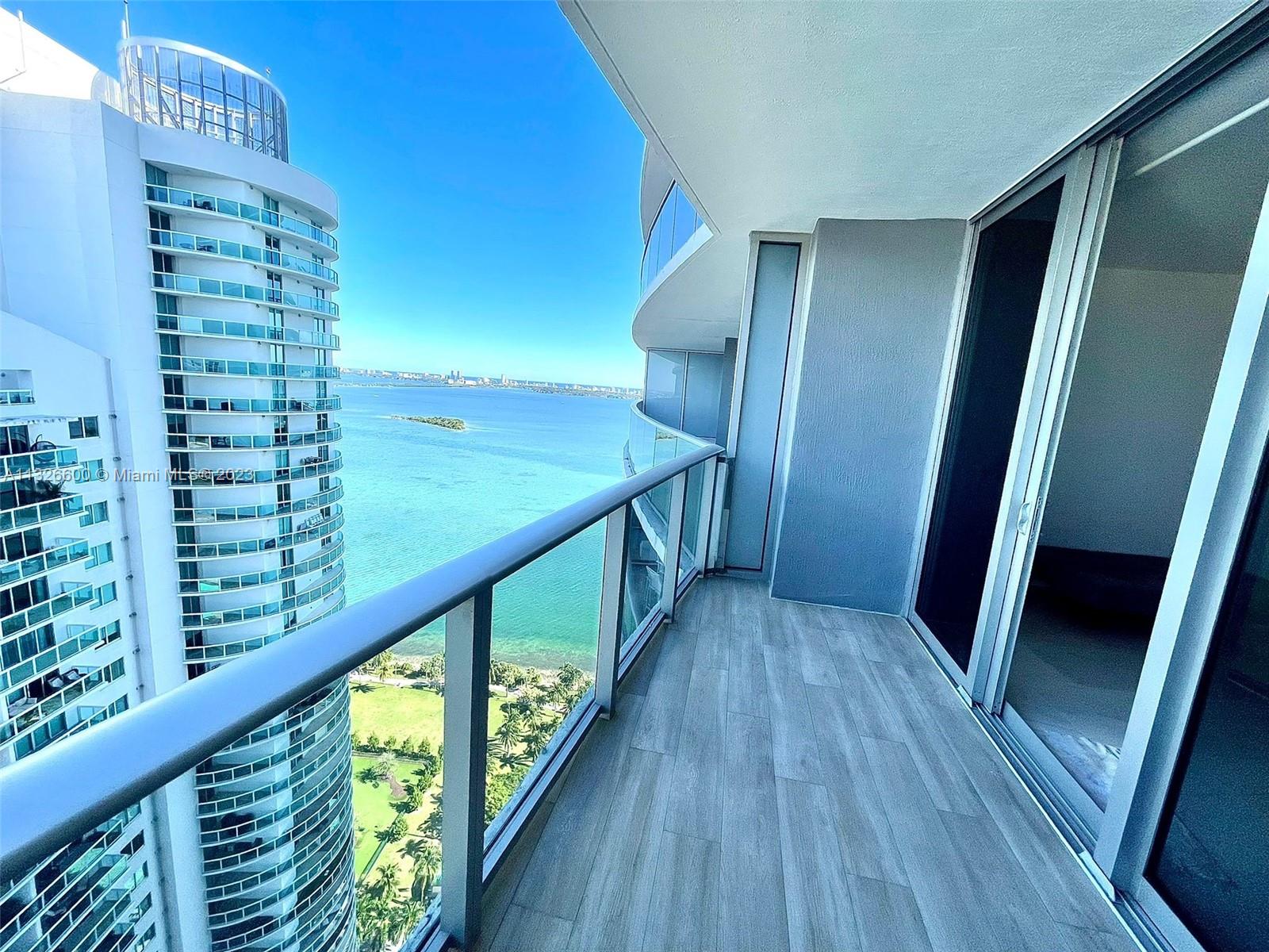 ARIA ON THE BAY CONDO - Residential