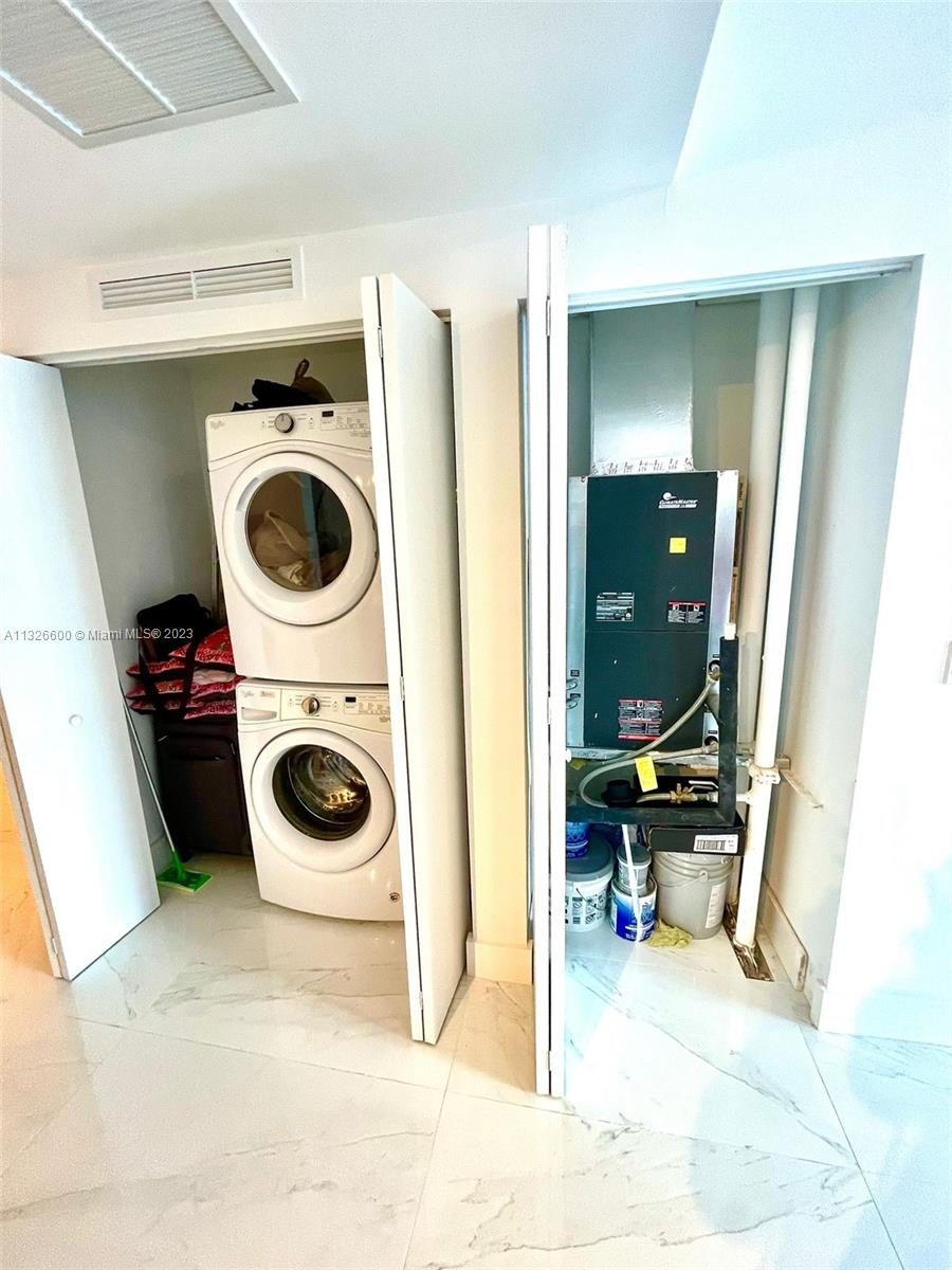 ARIA ON THE BAY CONDO - Residential