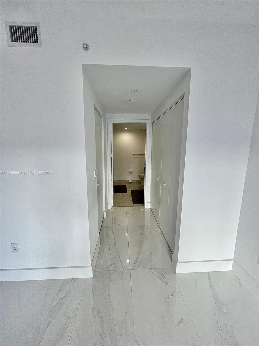 ARIA ON THE BAY CONDO - Residential