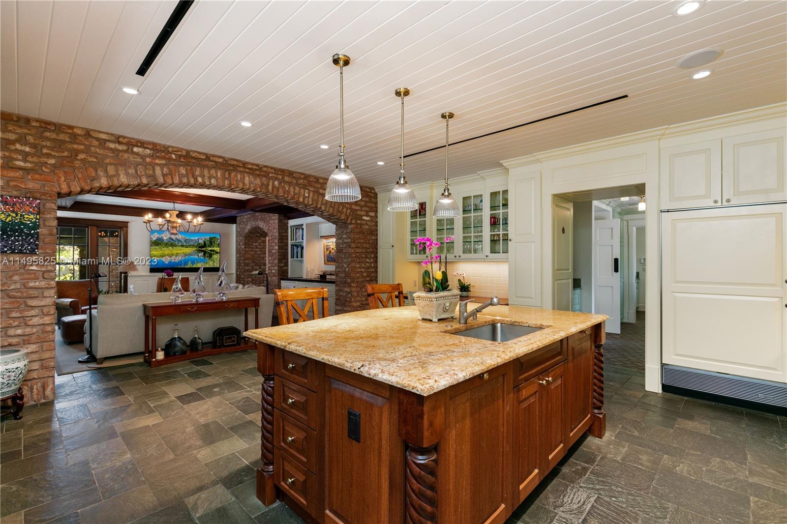 LAKEWOOD - Residential