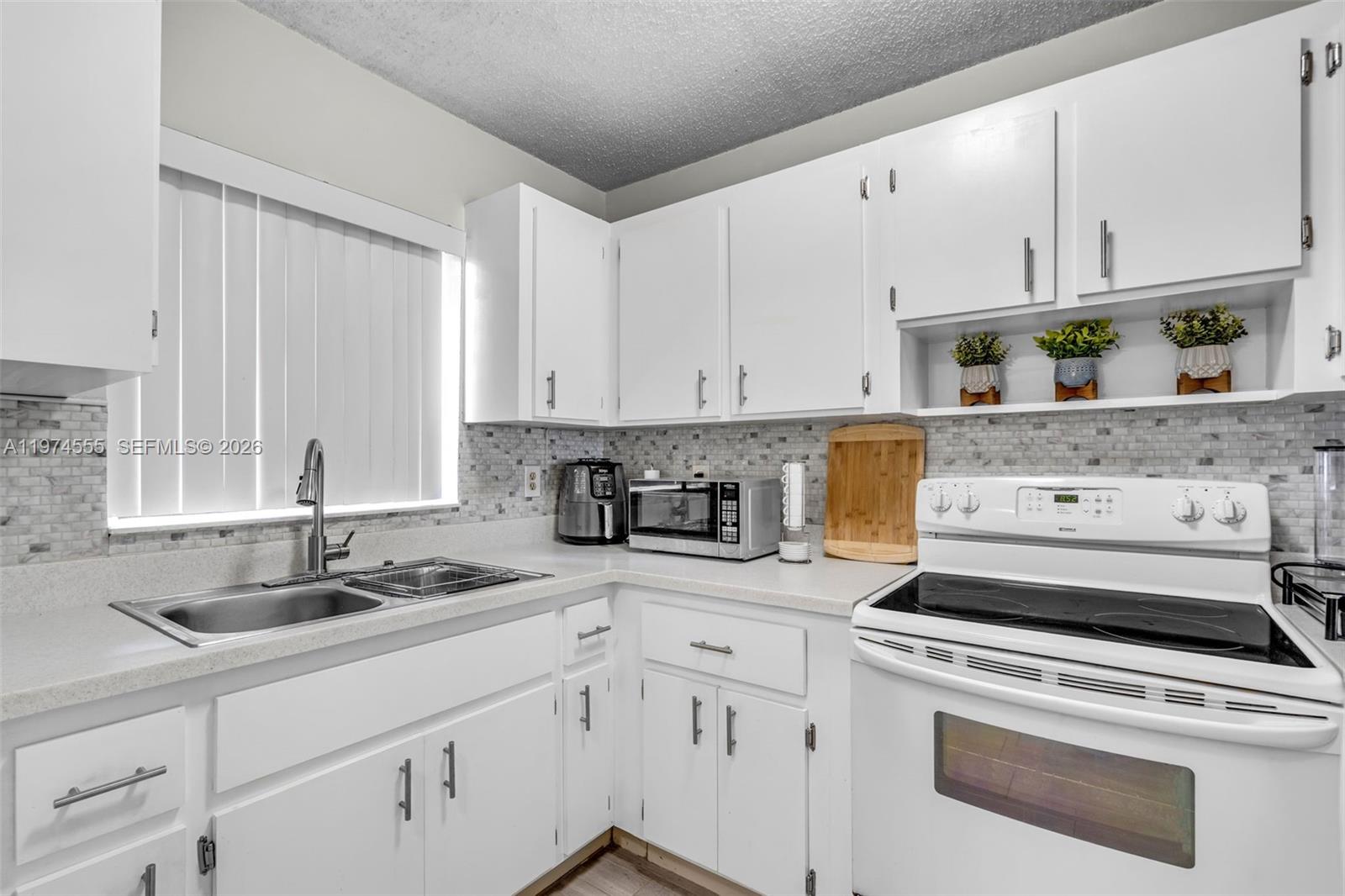 BALABAN VILLA CONDO - Residential