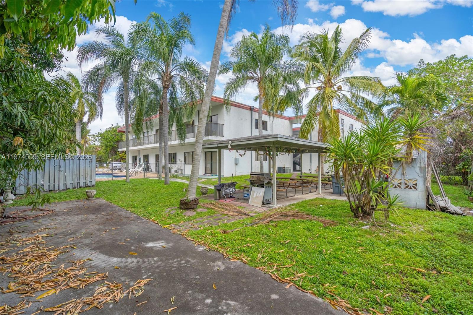 BALABAN VILLA CONDO - Residential