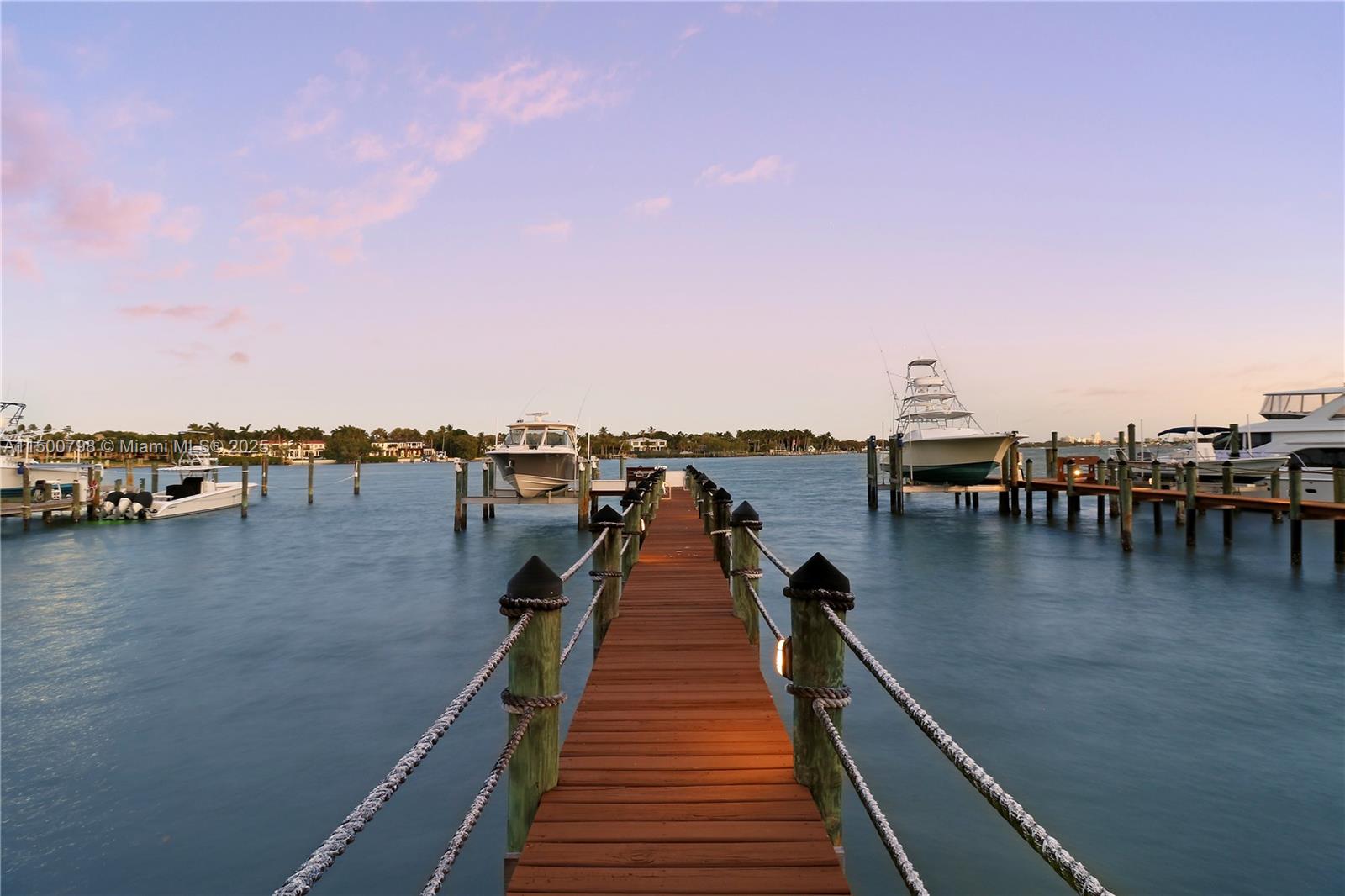 INDIAN HILLS - Residential