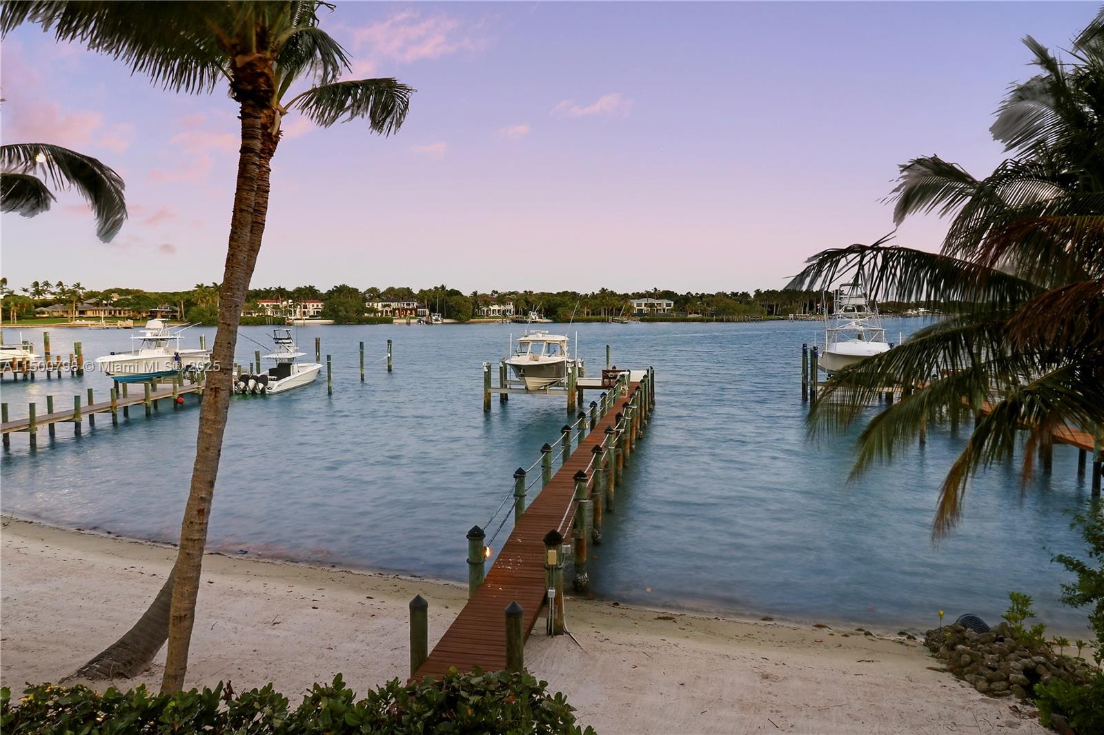 INDIAN HILLS - Residential