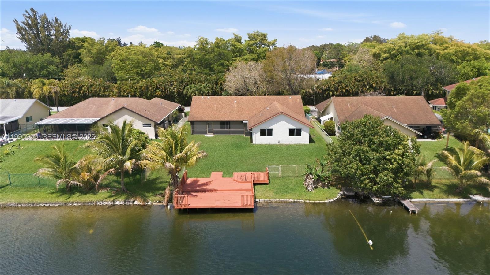 DAVIE LAKE ESTATES - Residential