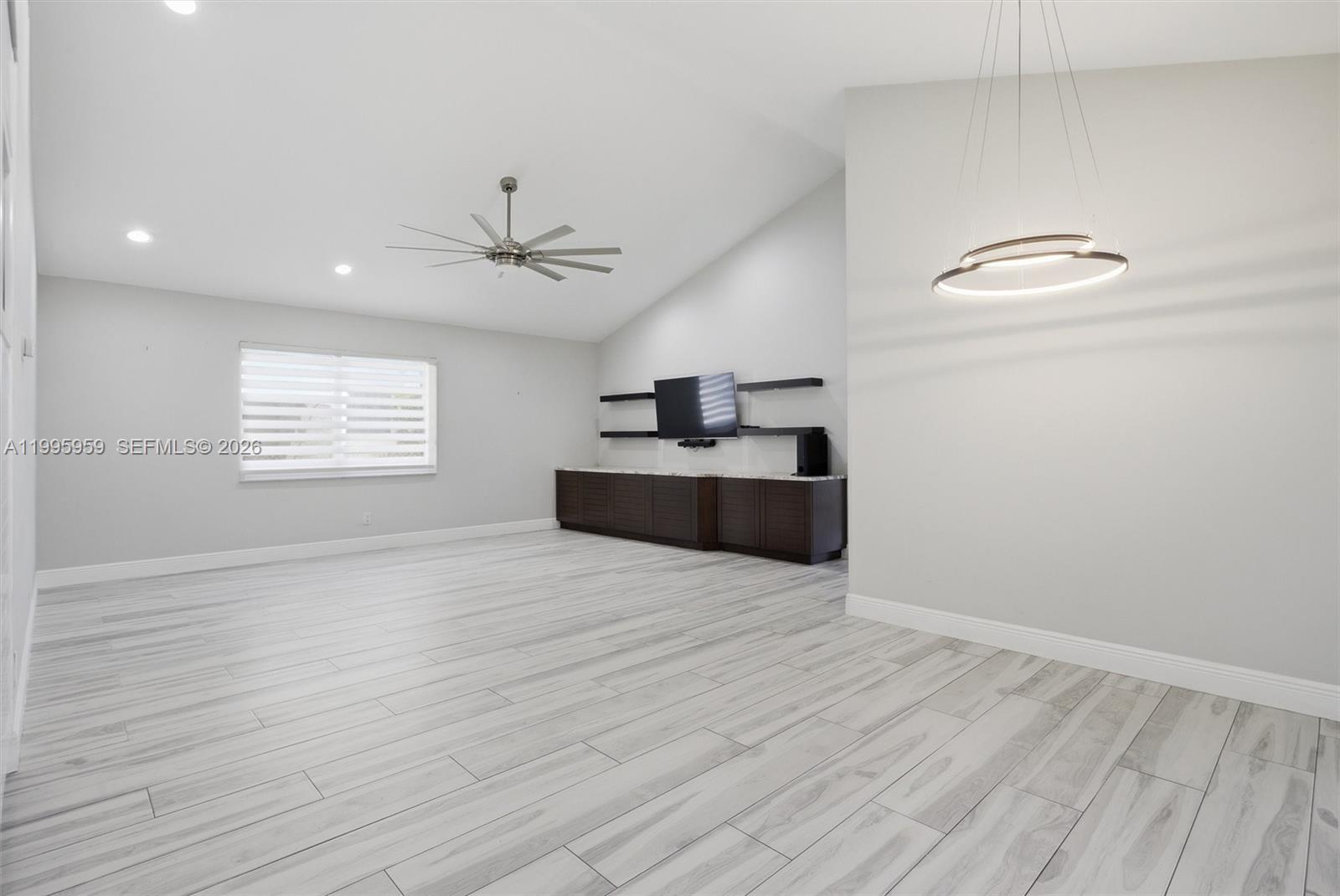 DAVIE LAKE ESTATES - Residential