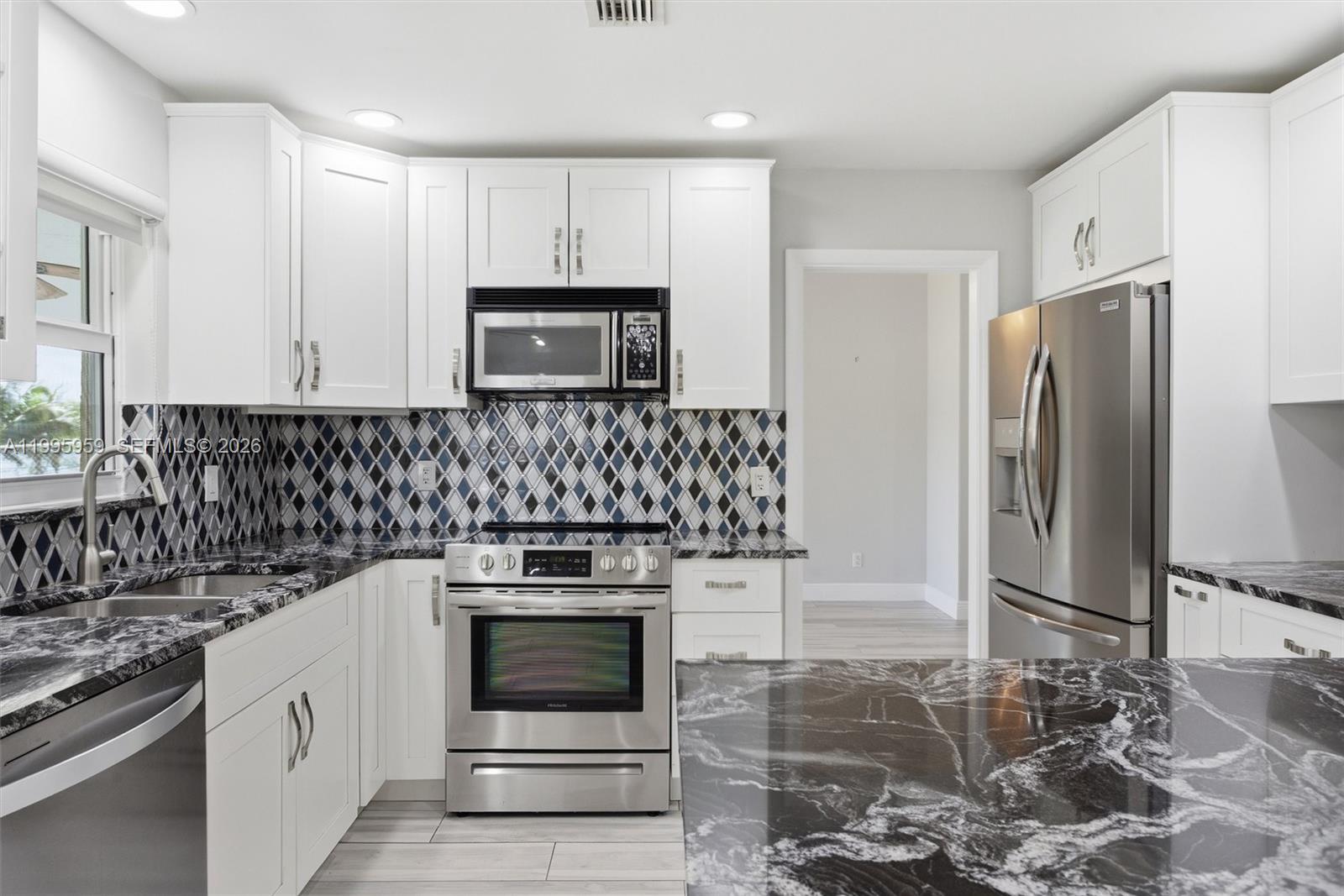 DAVIE LAKE ESTATES - Residential