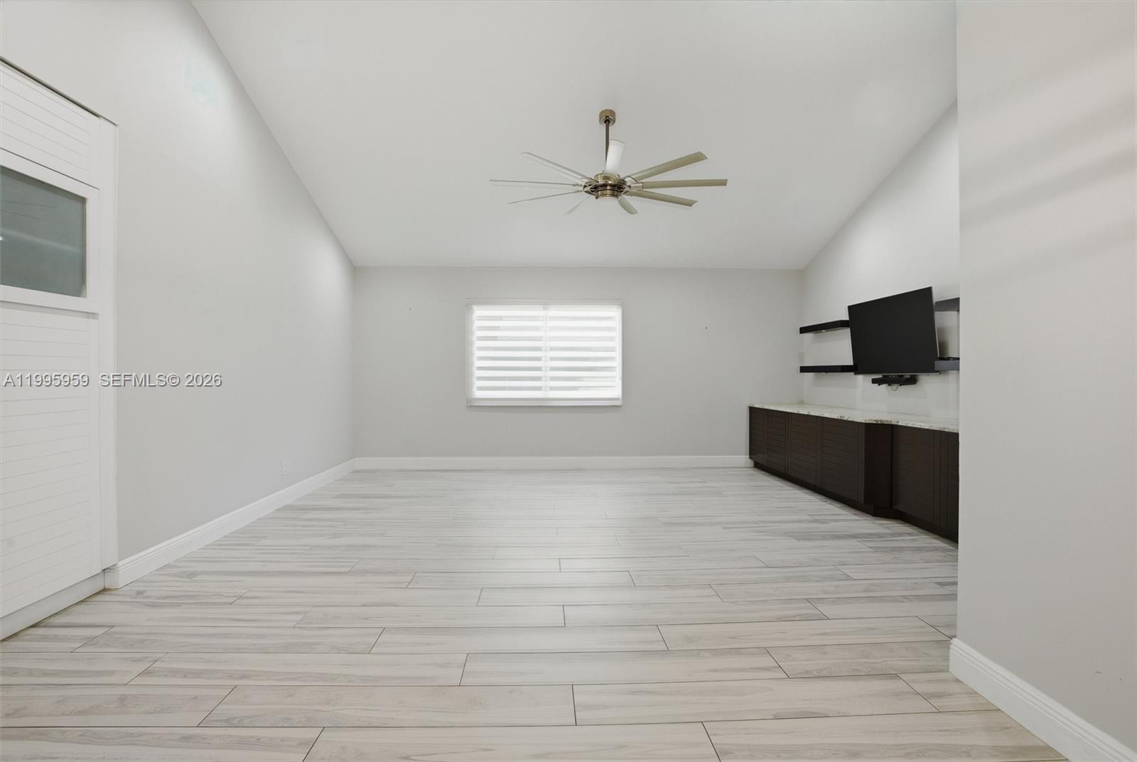 DAVIE LAKE ESTATES - Residential