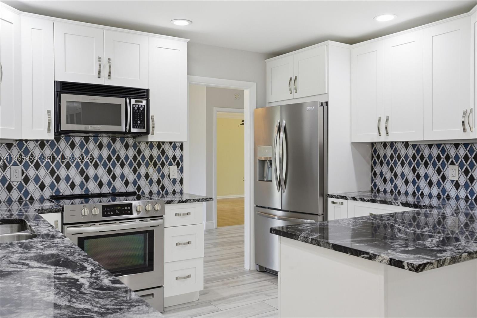 DAVIE LAKE ESTATES - Residential