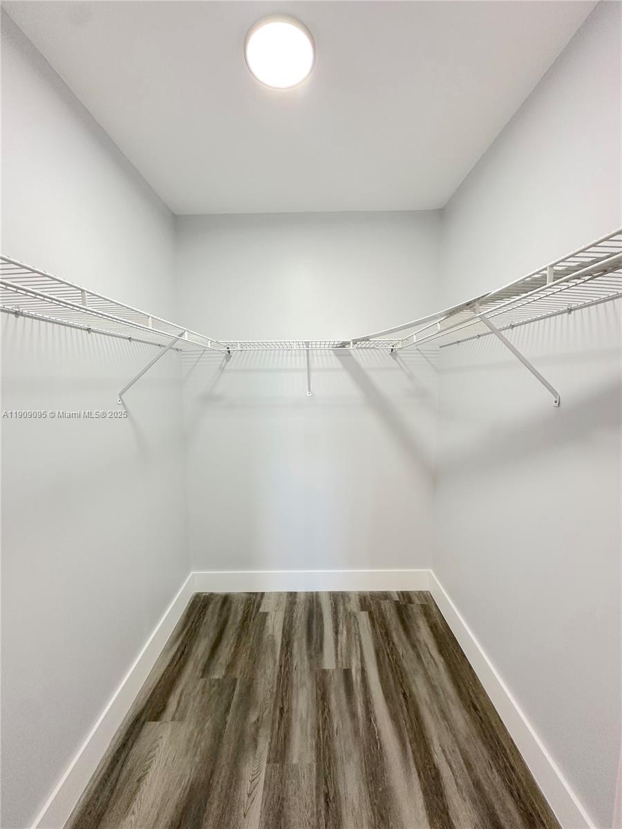 SUN RUN NO II CONDO - Residential