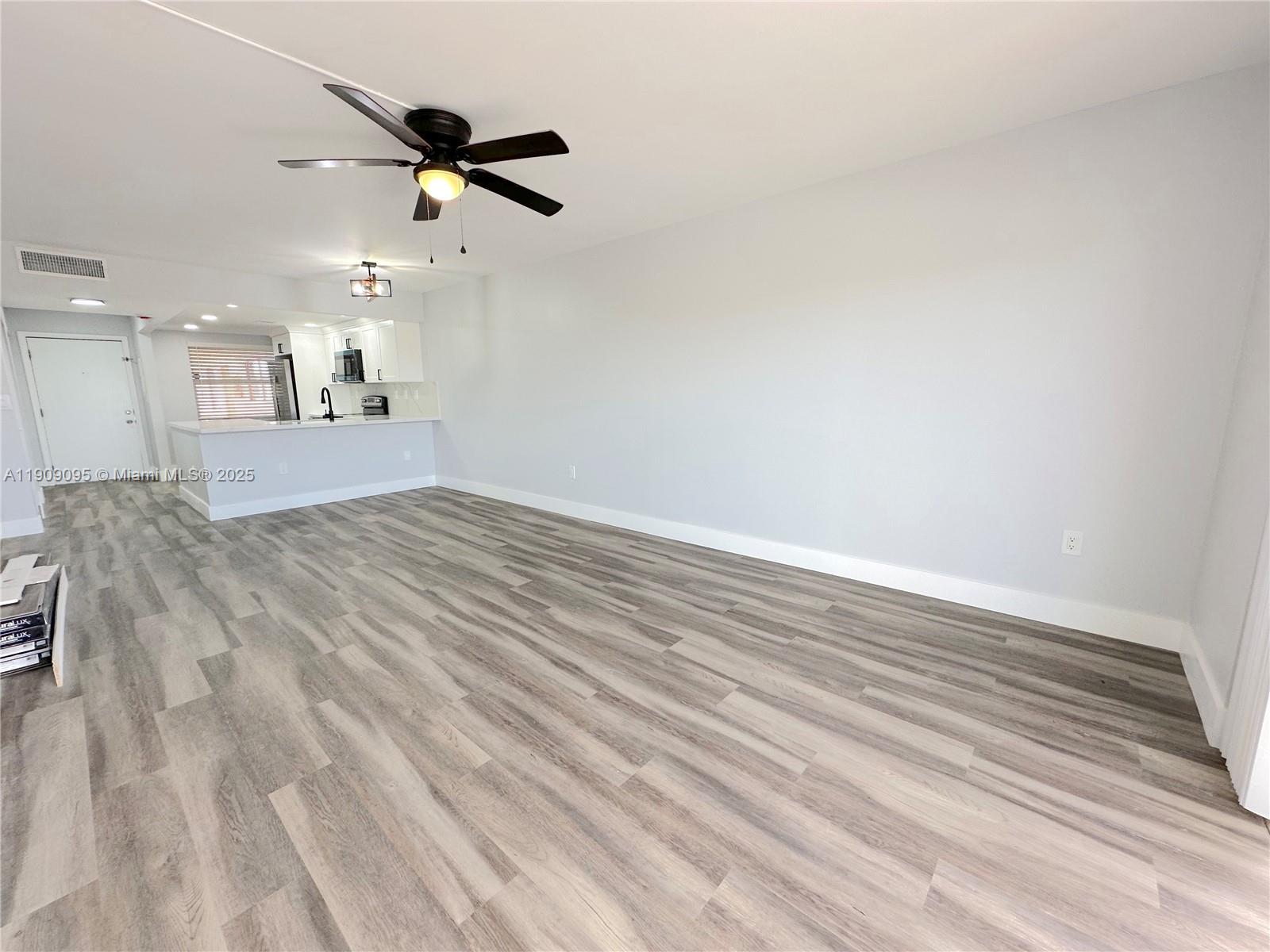 SUN RUN NO II CONDO - Residential