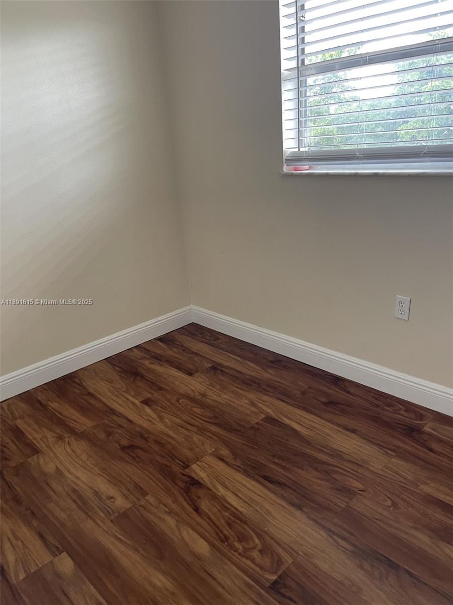 SUNRISE LAKES 40 CONDO - Residential Lease