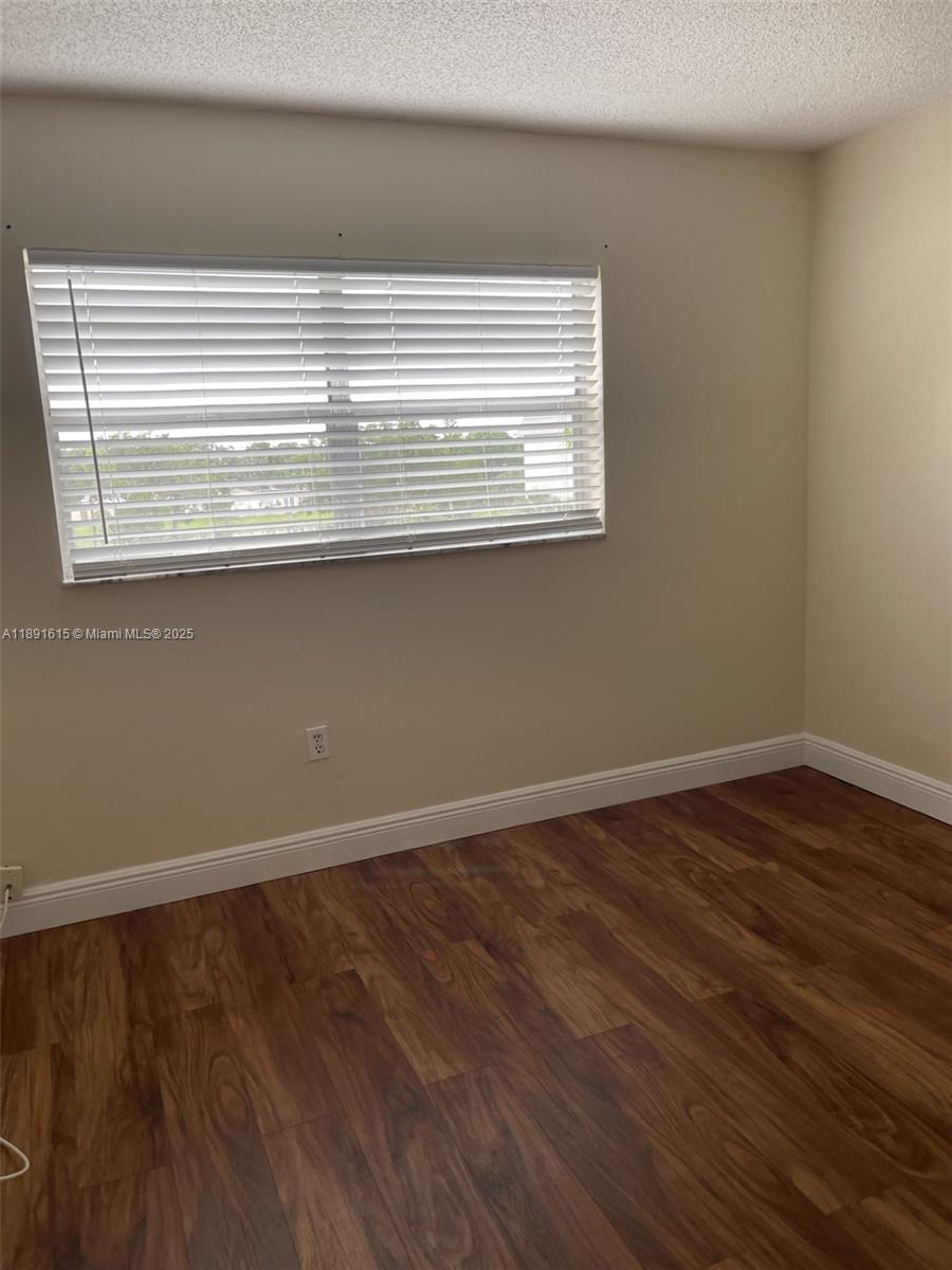 SUNRISE LAKES 40 CONDO - Residential Lease