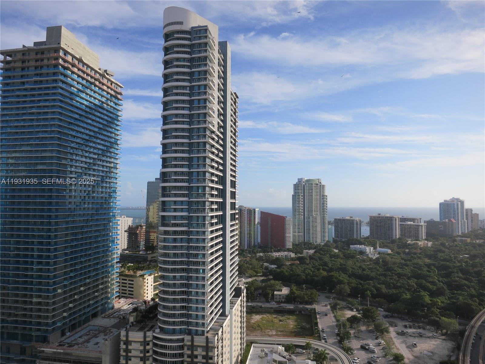 THE AXIS ON BRICKELL COND - Residential Lease