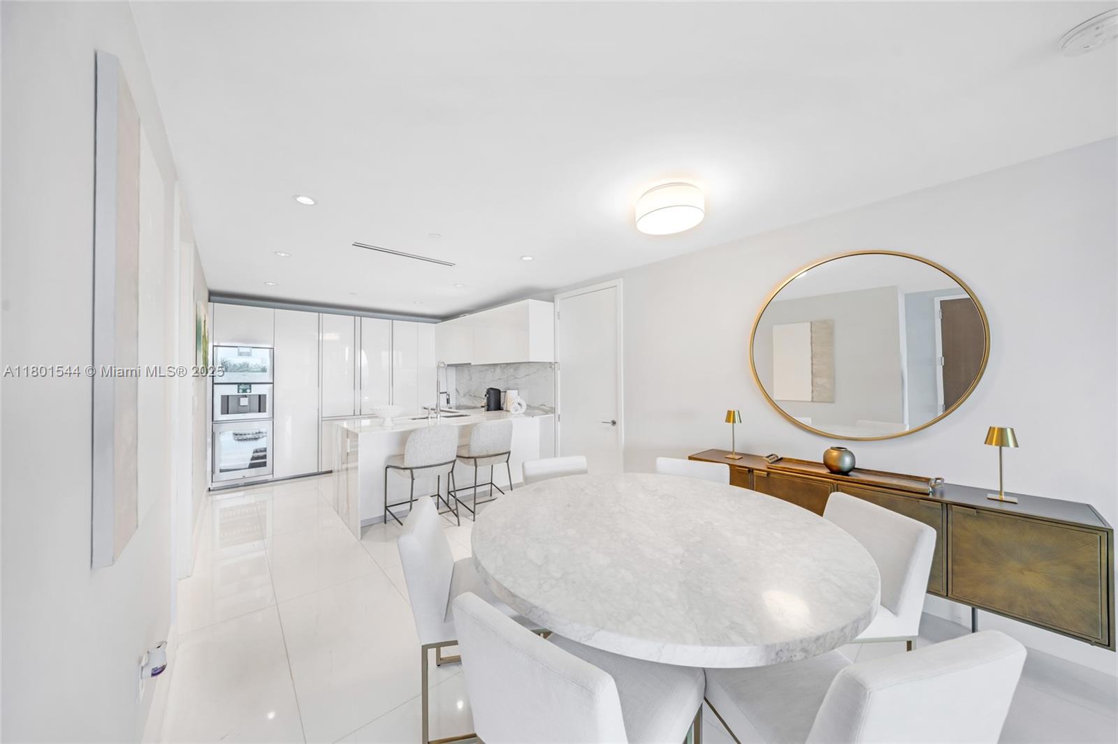 10201 Collins Ave 305