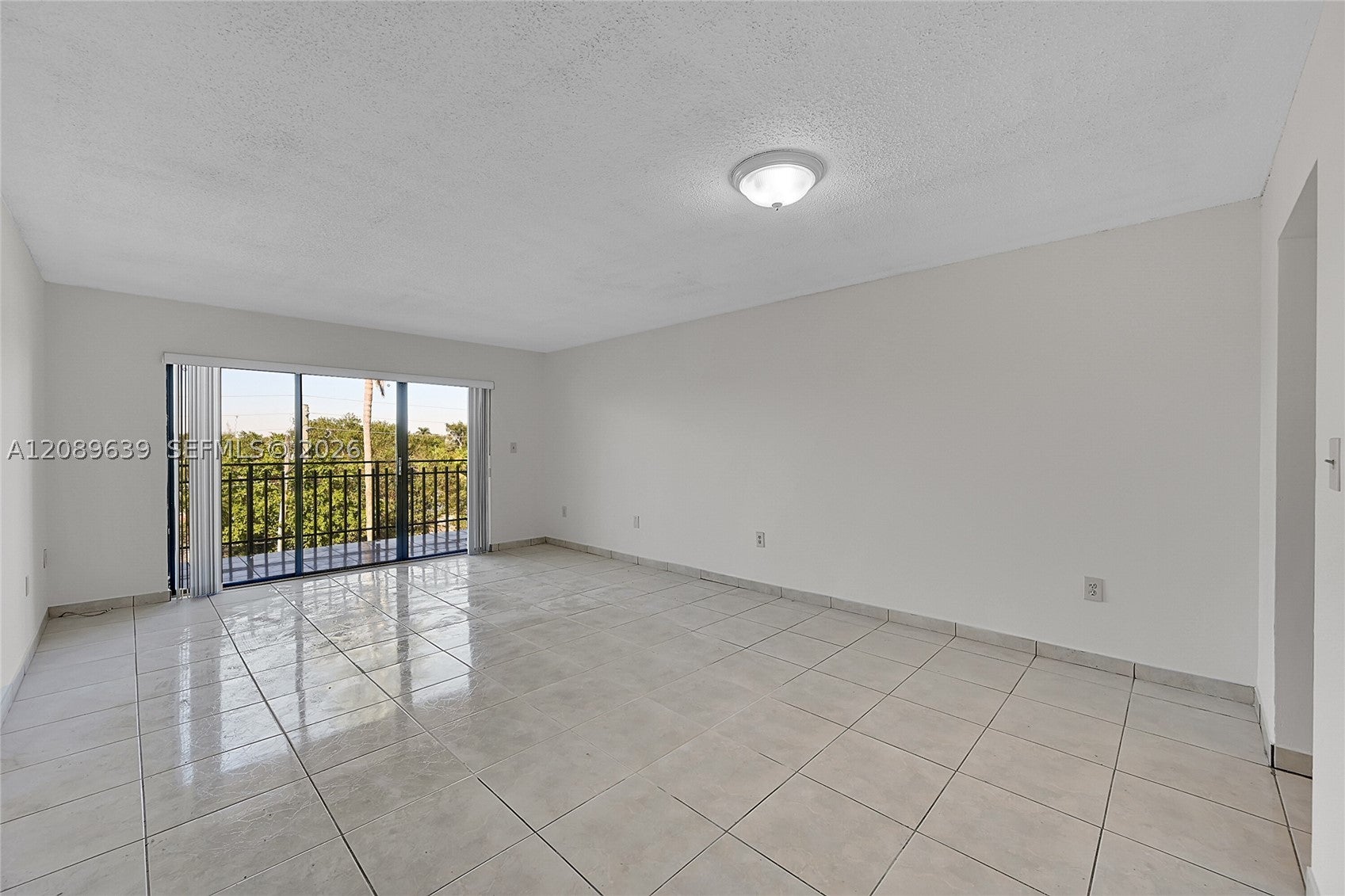 650 NE 149th St 406A