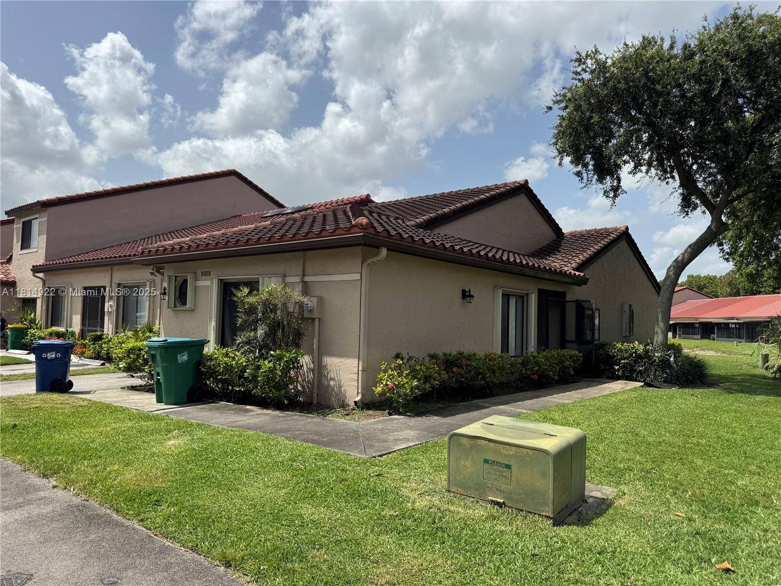 Property for Sale at 3313 W Inverrary Blvd W Blvd, Lauderhill, Miami-Dade County, Florida - Bedrooms: 3 
Bathrooms: 2  - $325,000