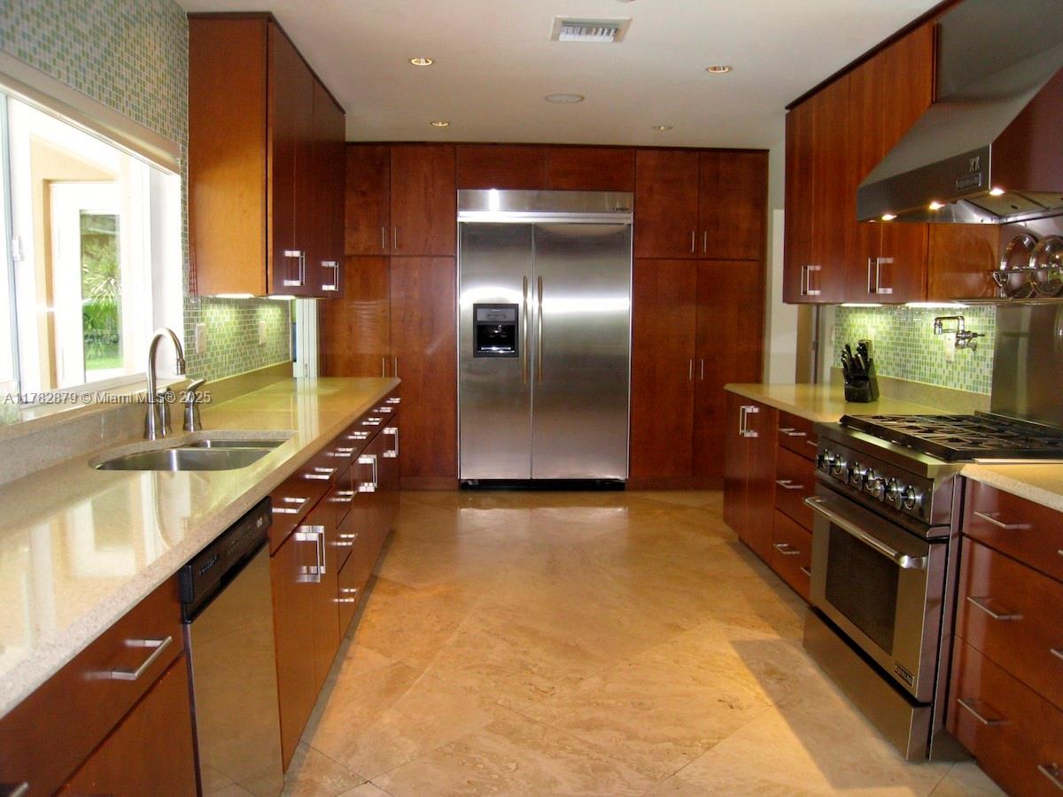 PALMETTO HOMESITES - Residential