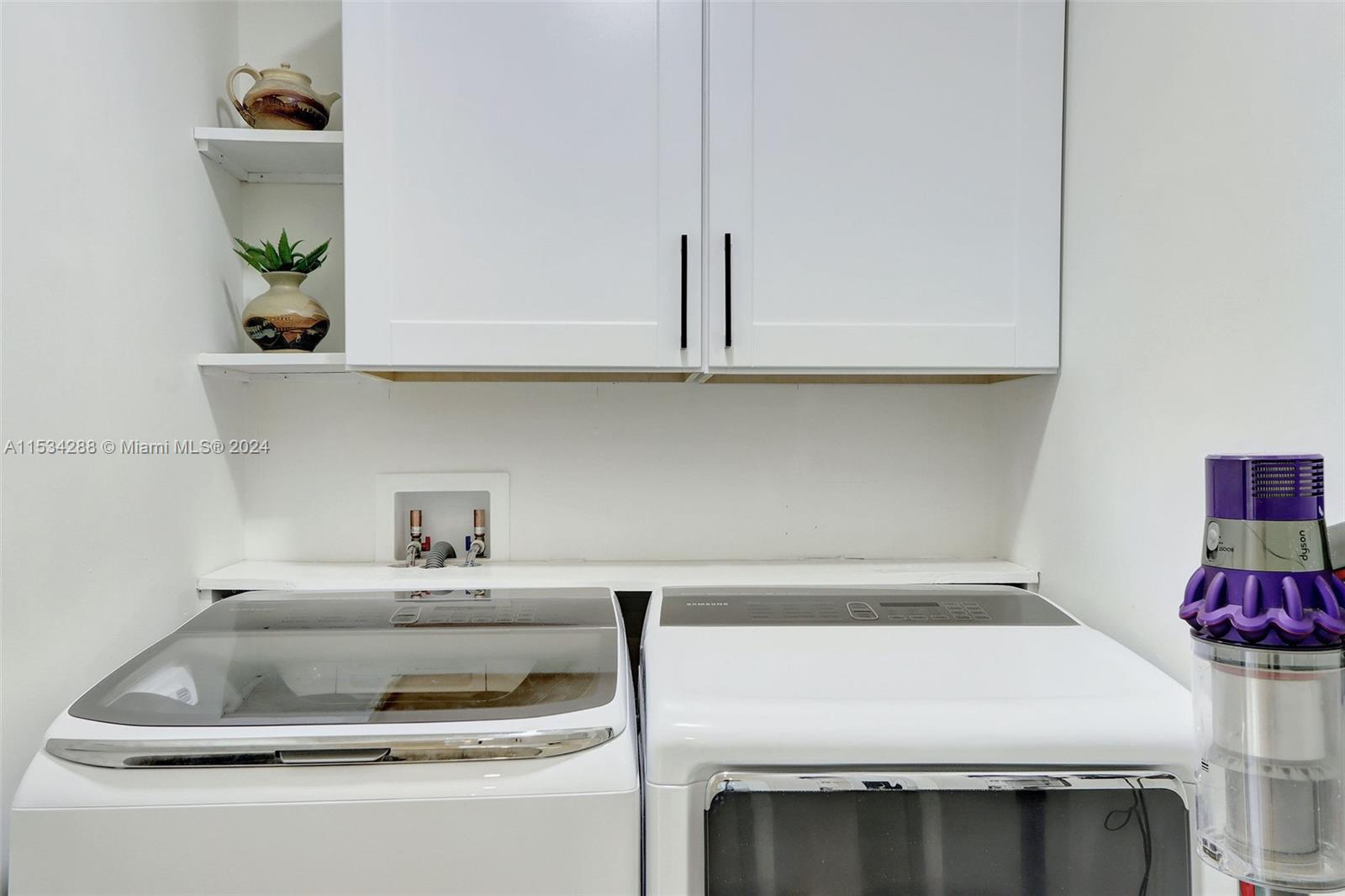 CORAL GABLES RIVIERA SEC - Residential