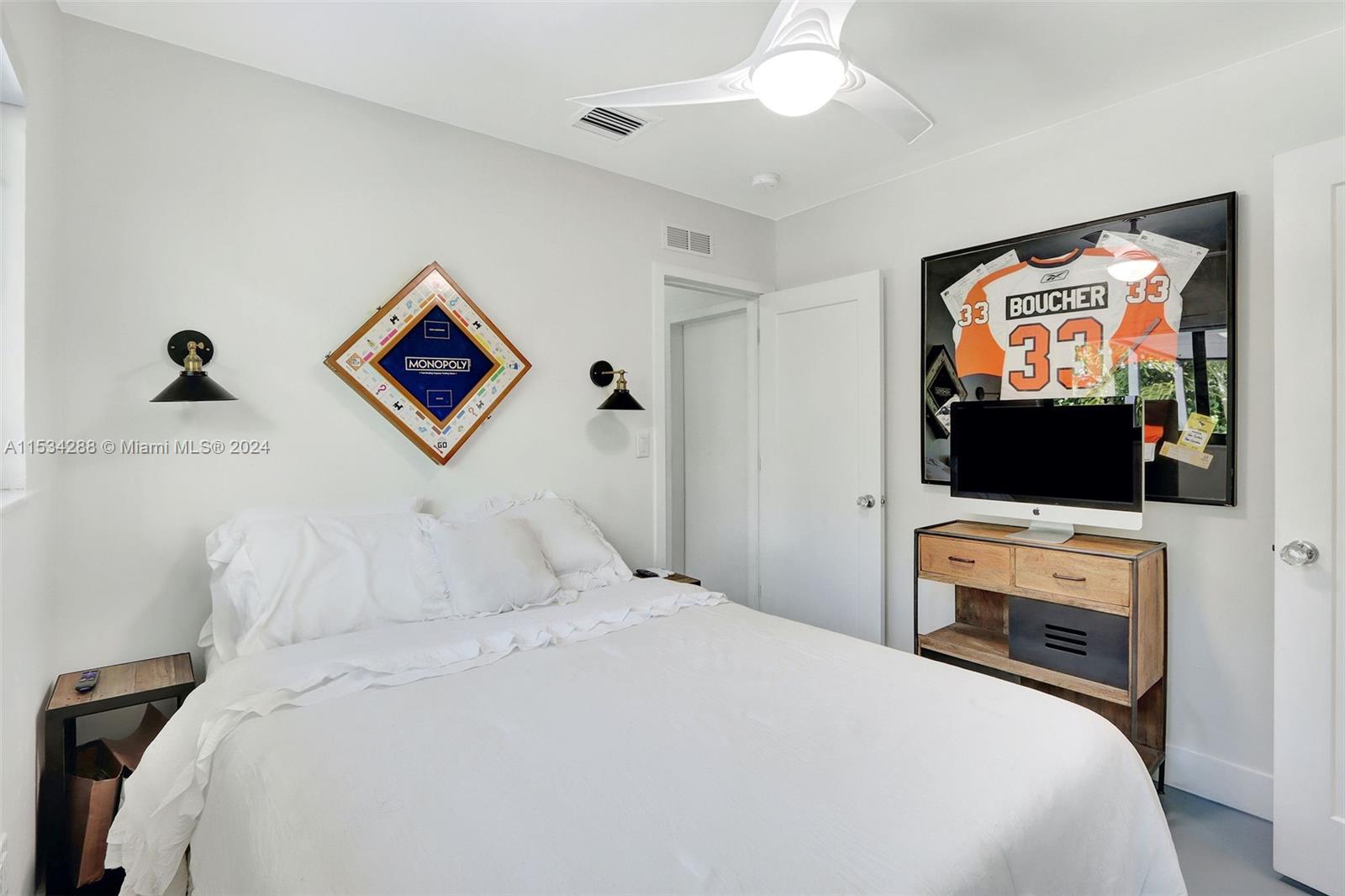 CORAL GABLES RIVIERA SEC - Residential