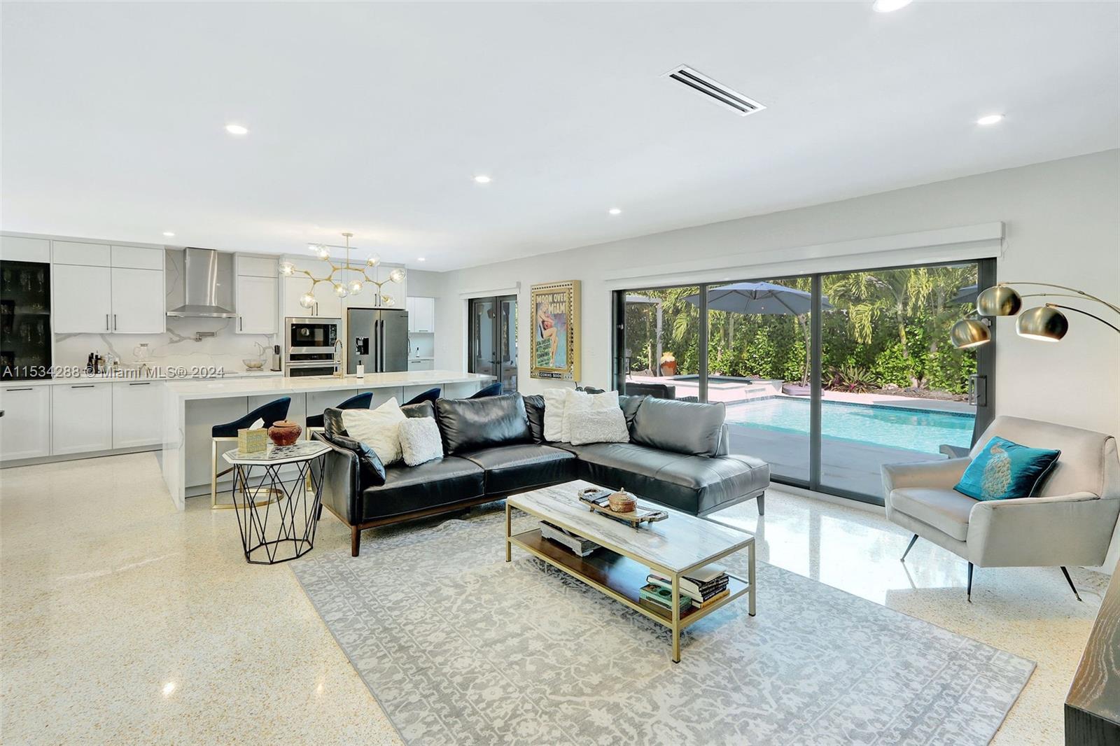 CORAL GABLES RIVIERA SEC - Residential