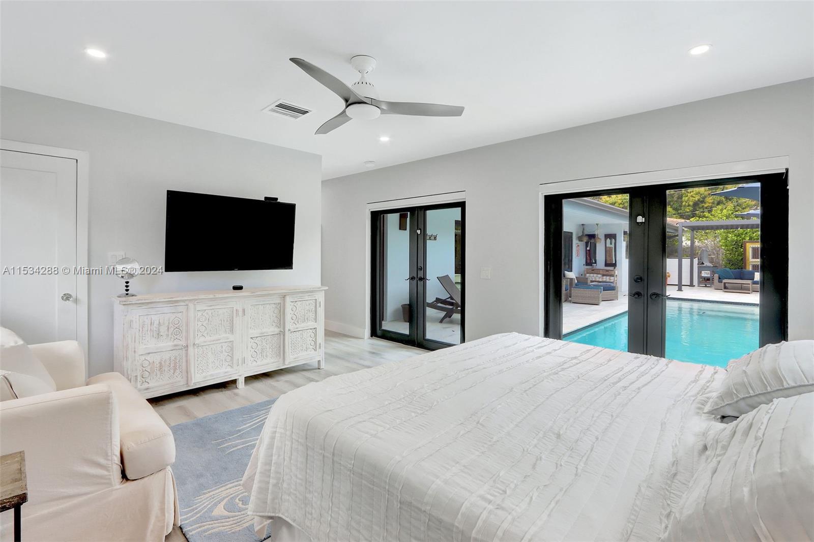 CORAL GABLES RIVIERA SEC - Residential