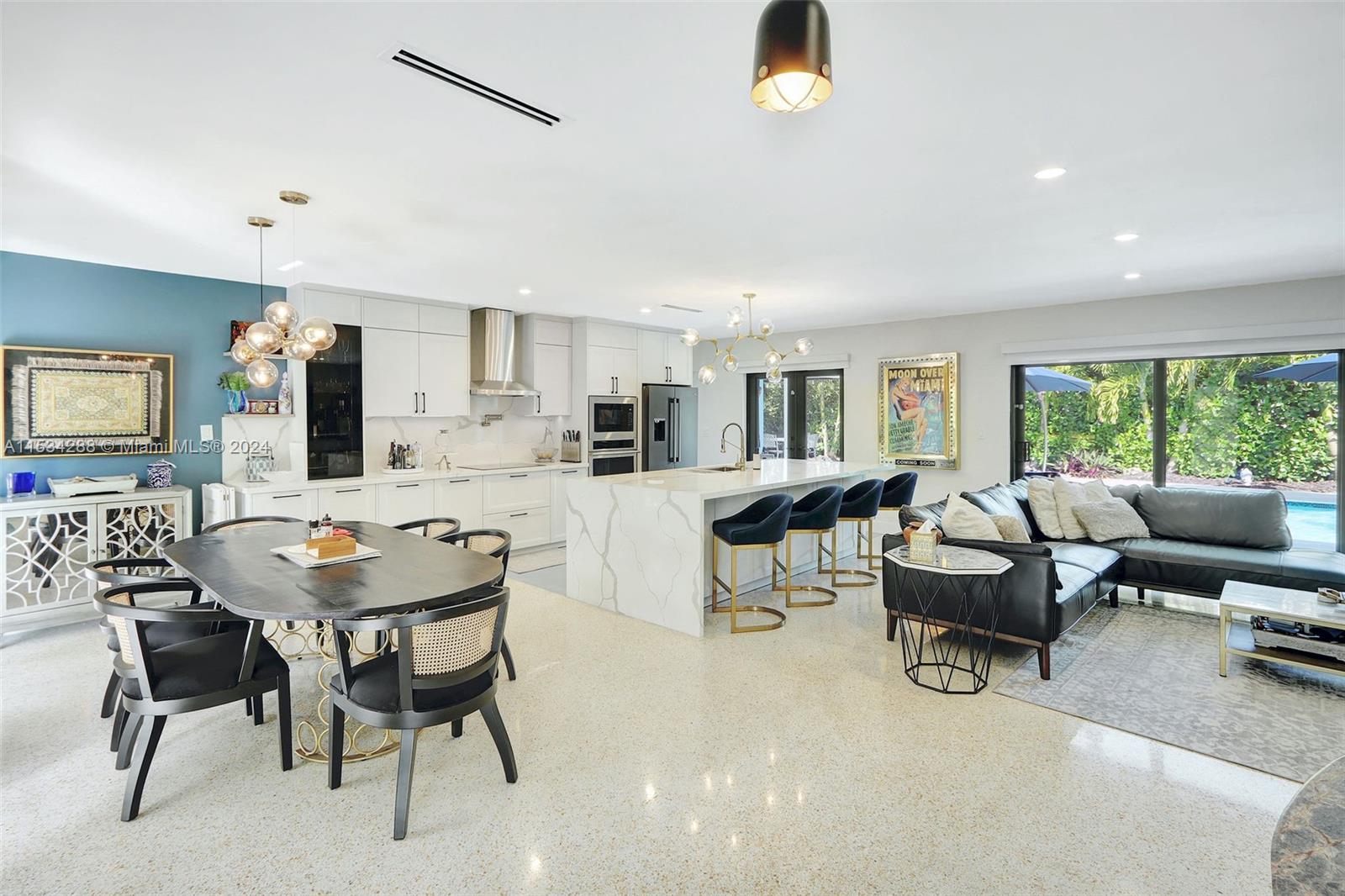 CORAL GABLES RIVIERA SEC - Residential