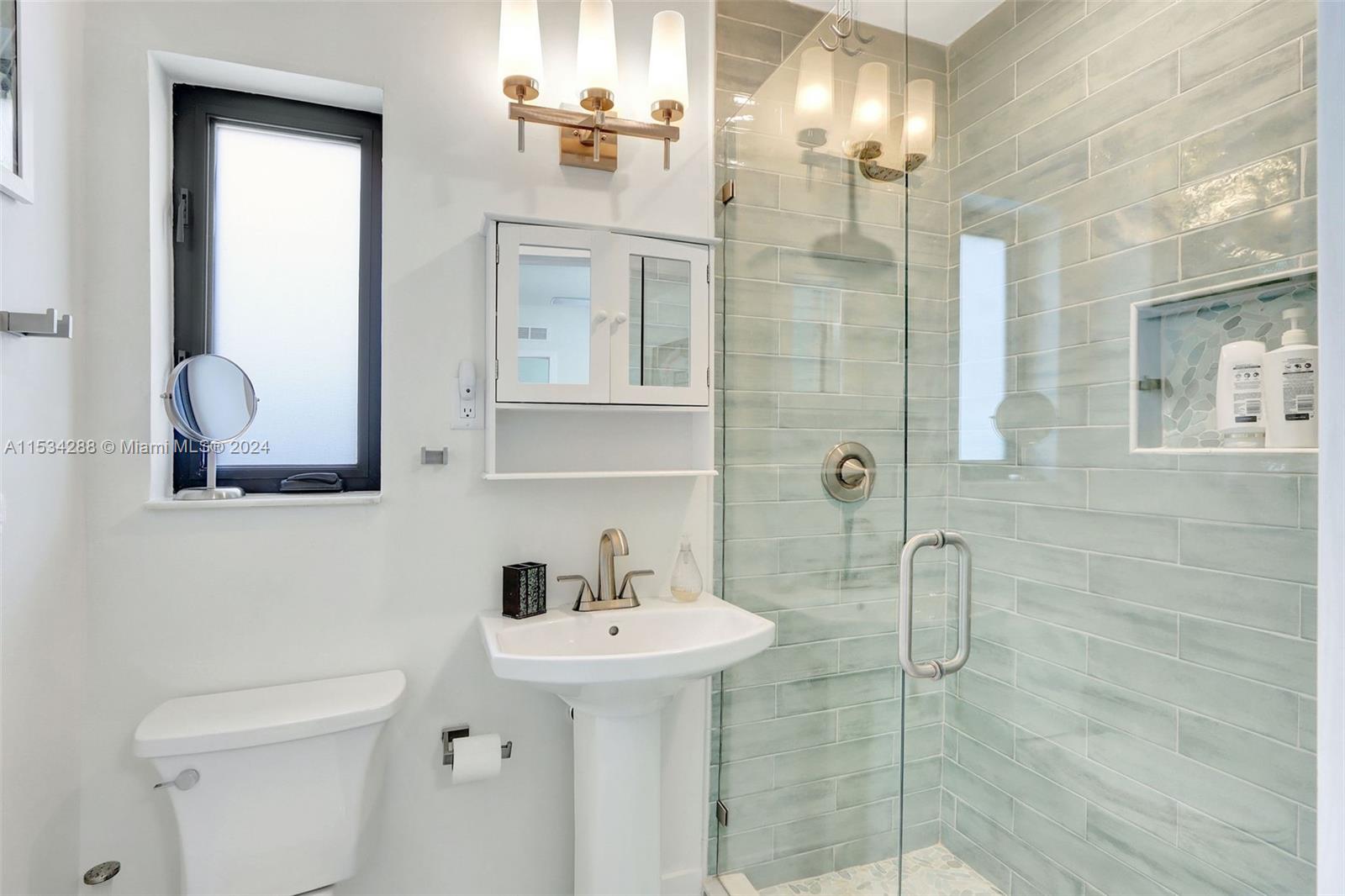 CORAL GABLES RIVIERA SEC - Residential