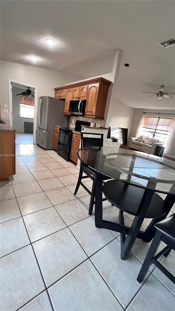 PORT ST LUCIE SECTION 5 - Residential Lease