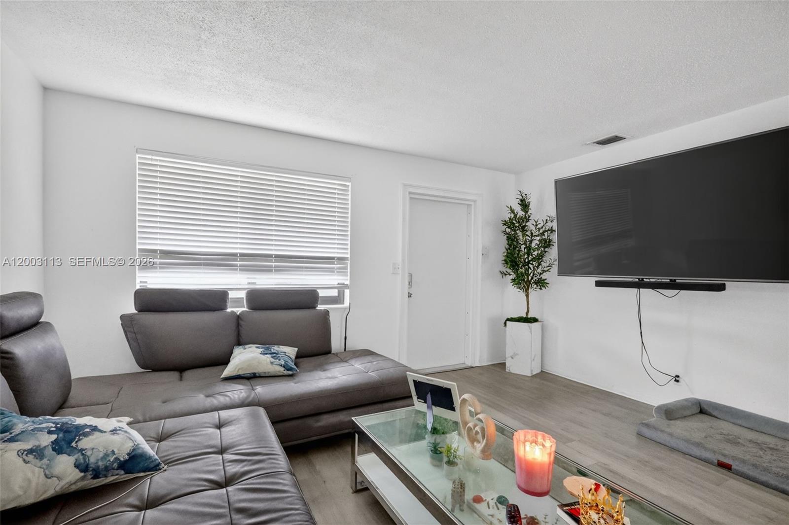 DELCREST PARK - Residential Income