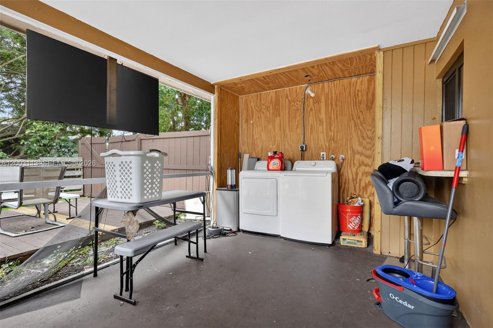 DELCREST PARK - Residential Income