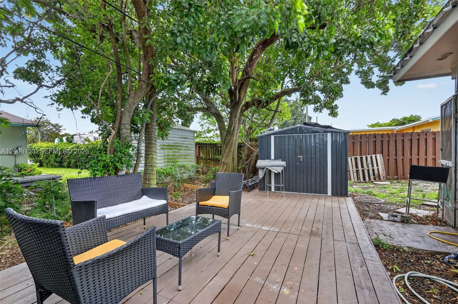 DELCREST PARK - Residential Income