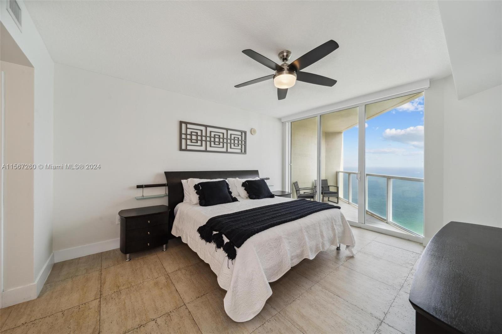 LA PERLA CONDO - Residential Lease