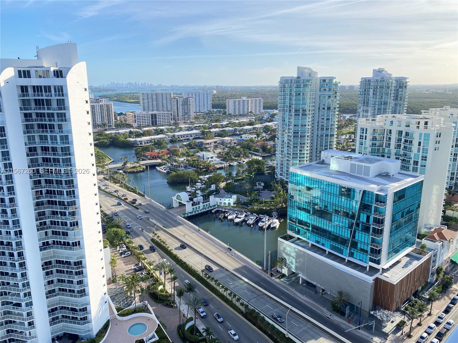 LA PERLA CONDO - Residential Lease
