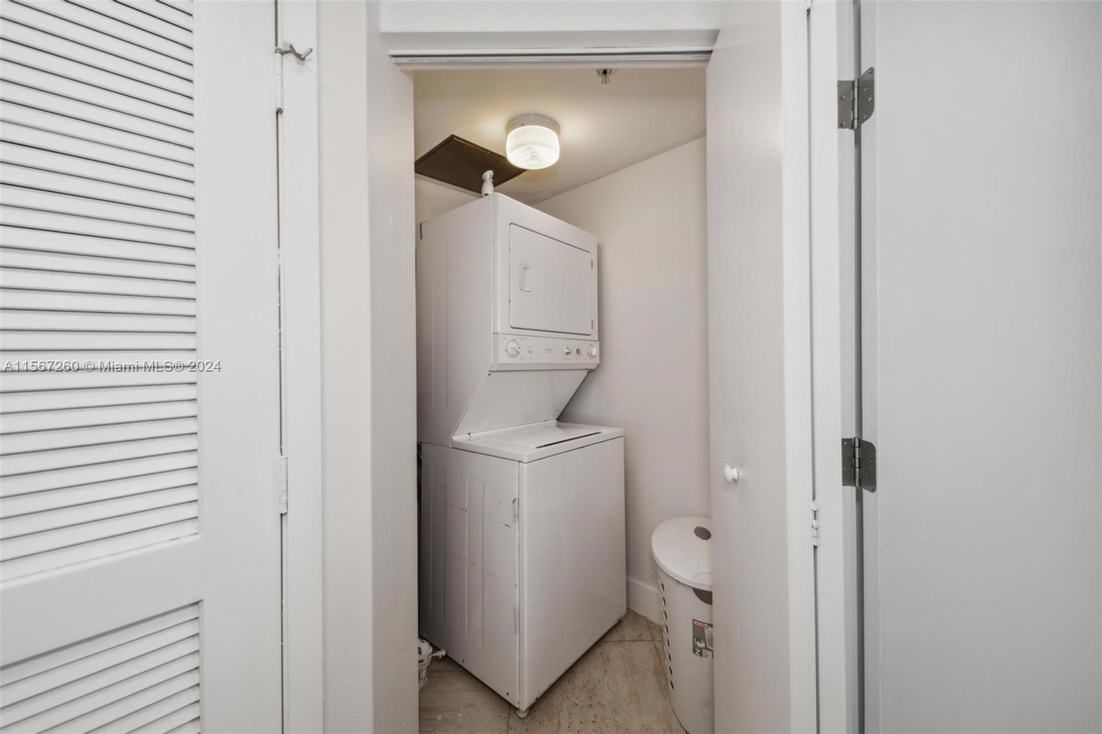 LA PERLA CONDO - Residential Lease